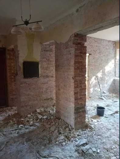 Skuwanie tynków płytek posadzek Rozbiórki Wyburzenia Wynoszenie gruzu