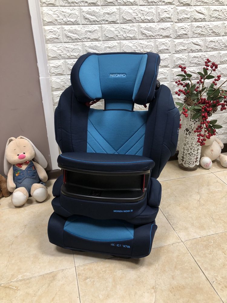 Автокрісло Recaro Monza Nova IS група 1/2/3 (9-36кг) бустер