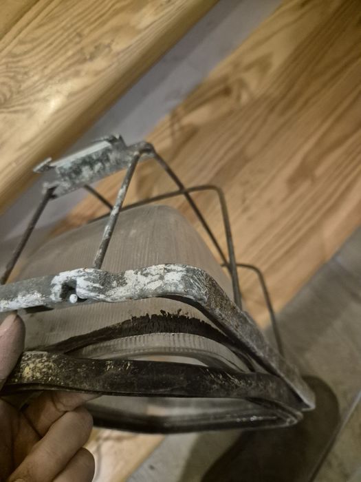 Lampy żeliwne warsztatowe