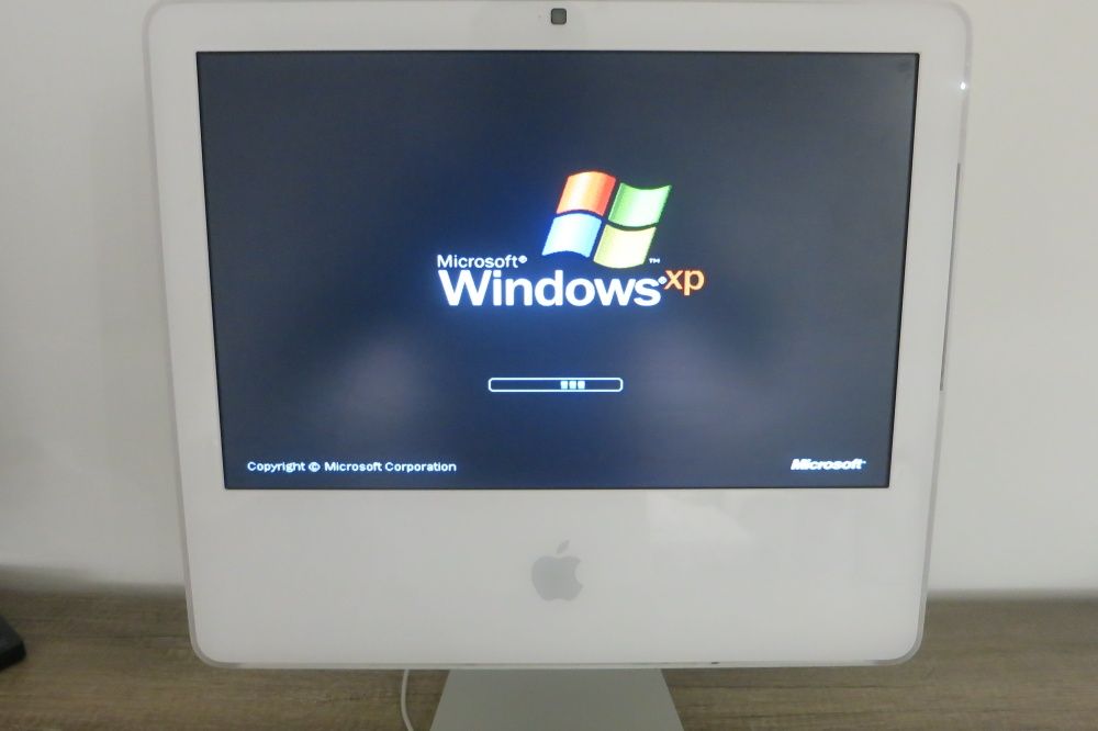 iMac 17' Intel Core 2 Duo, 160GB, 2GB RAM, Win XP,Mac OS Lion,DVD,WIFI