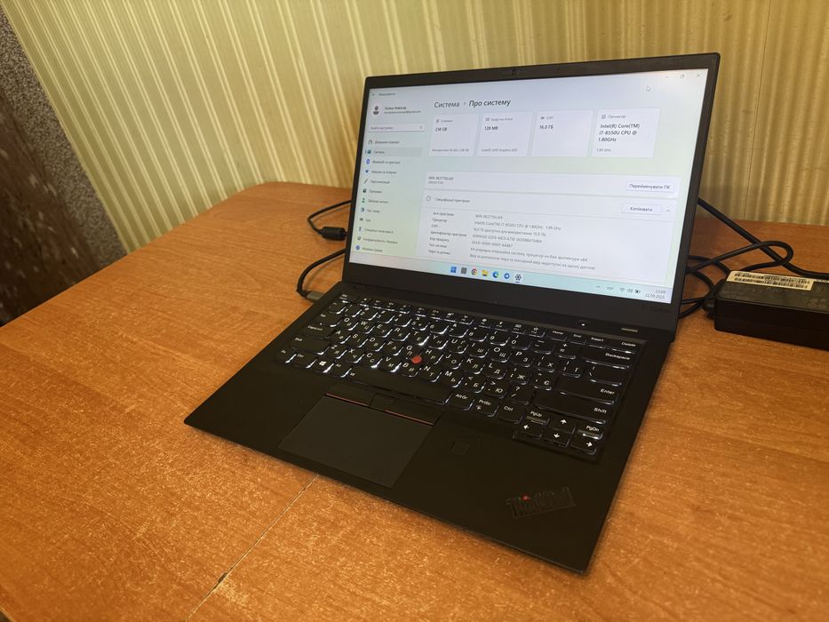Ноутбук Lenovo X1 Carbon core i7 8gen fulhd ips 16 Озу