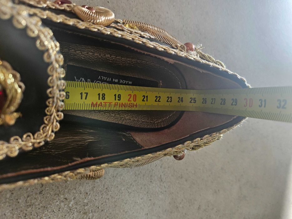 Buty D&G mocno zdobione z kryształkami