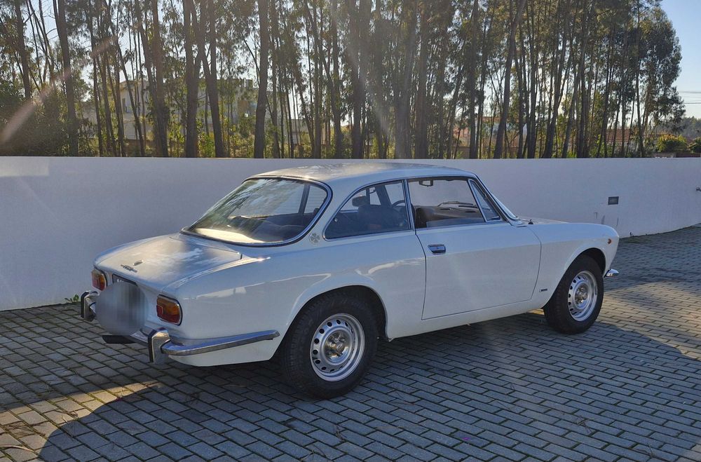 Alfa Romeo 1750 GTV