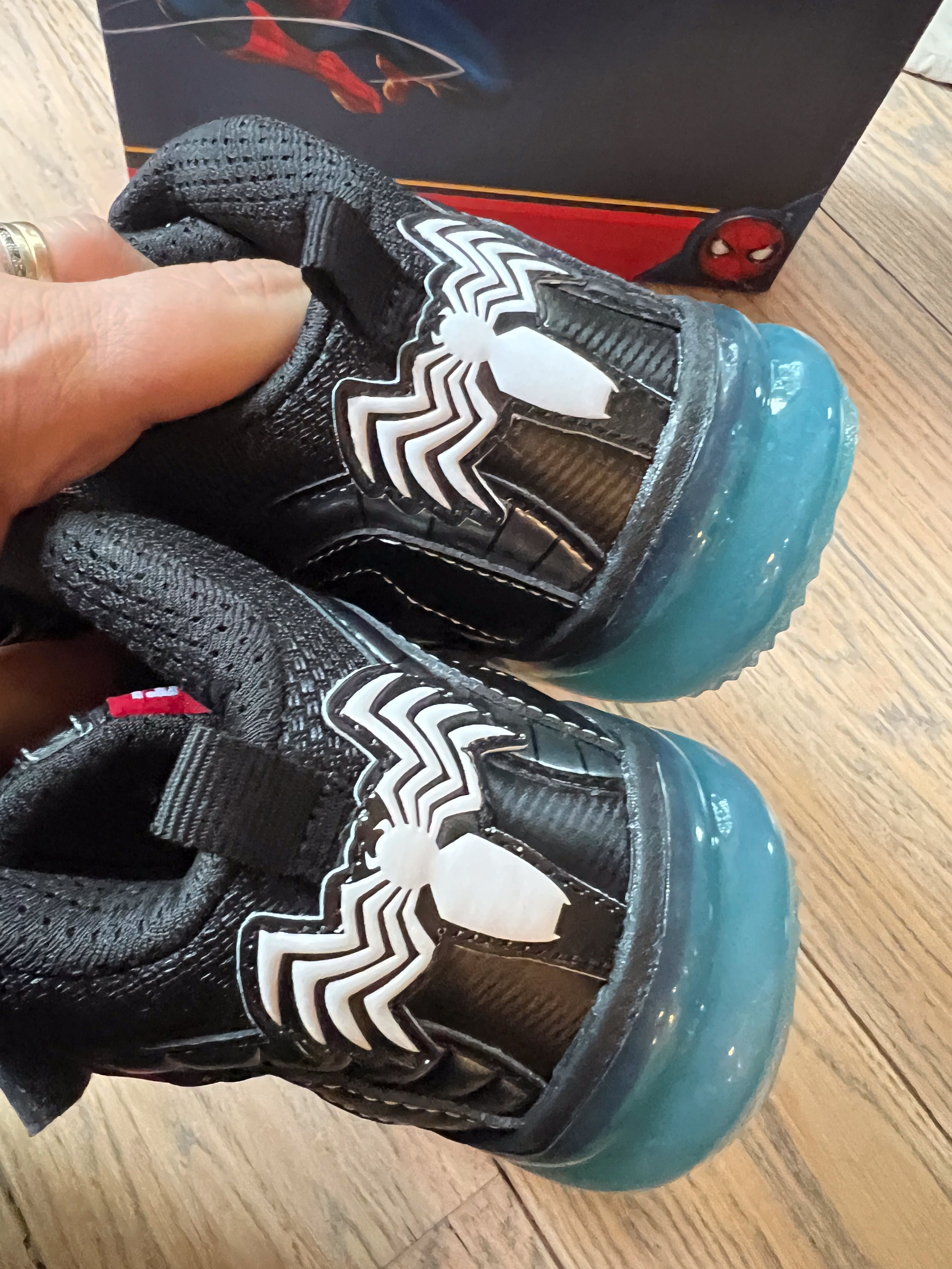 sneakersy świecące spiderman roz 34/22 cm czarne Geox respira