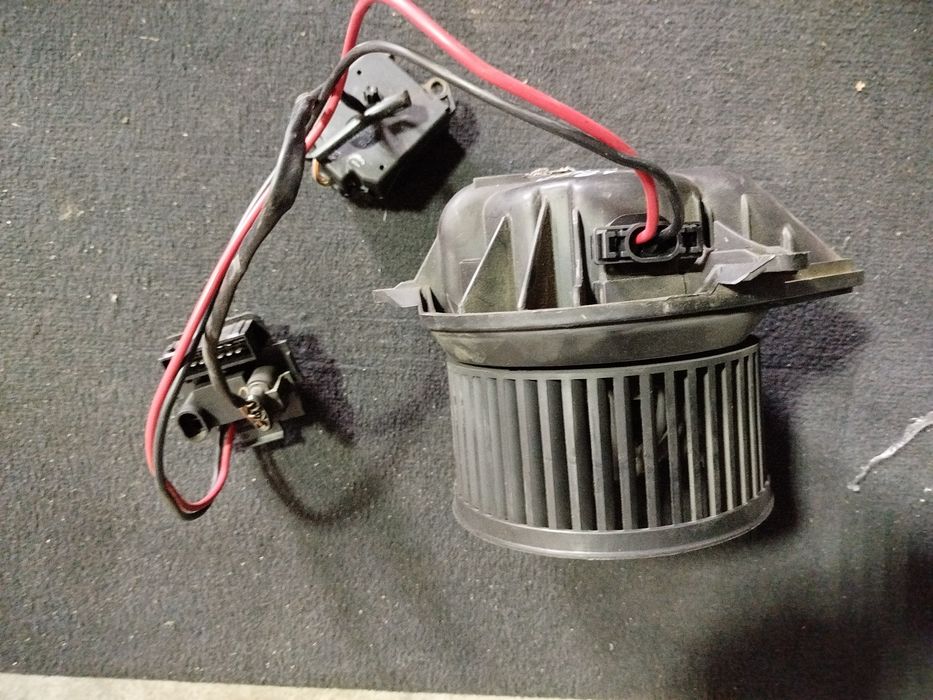 Моторчик,реостат,радіатор печки РеноТрафік,ОпельВіваро,НіссанПрімастар