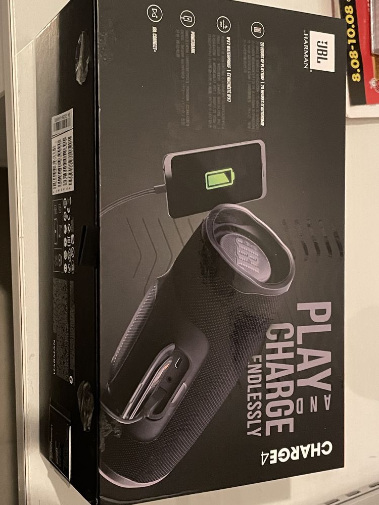Pudelko JBL Charge4