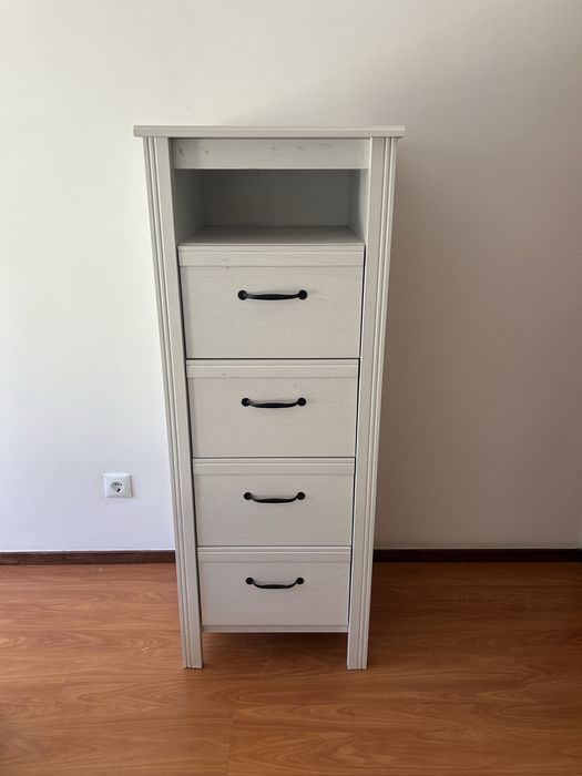Comoda branca ikea