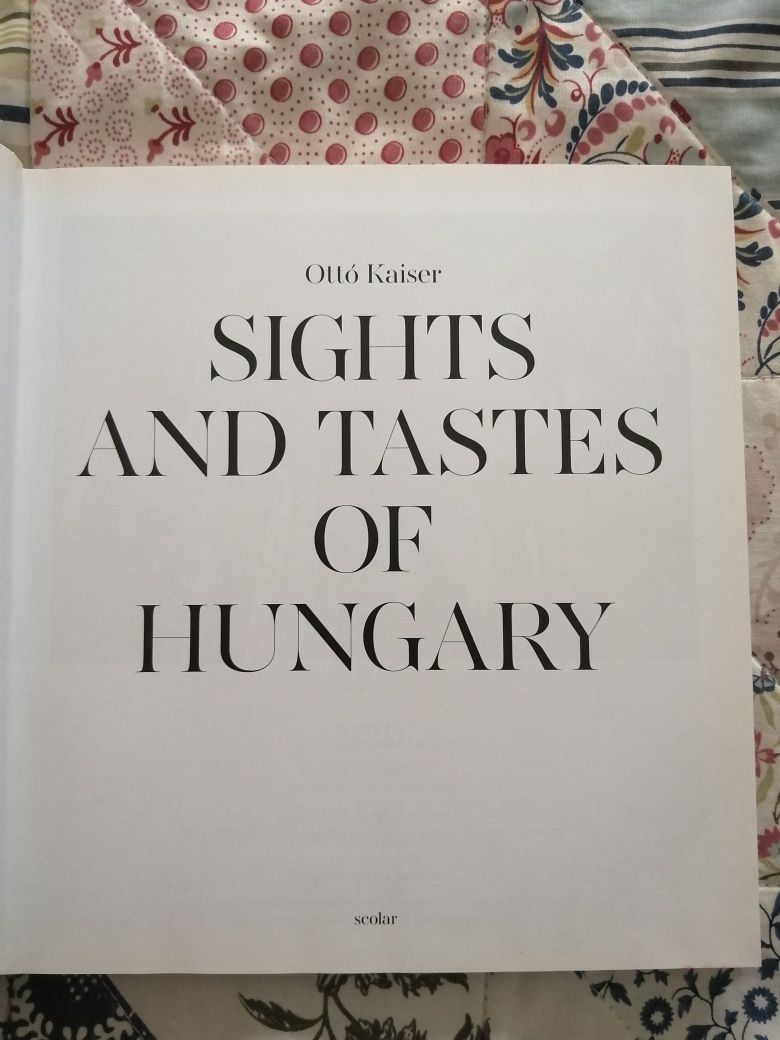 Livro "Sights and tastes of Hungary"