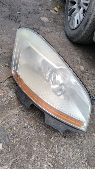 Sprzedam lampę do C4 Grand Picasso 2007r