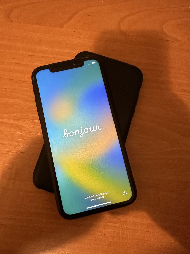 Продам iPhone XR 128Gb