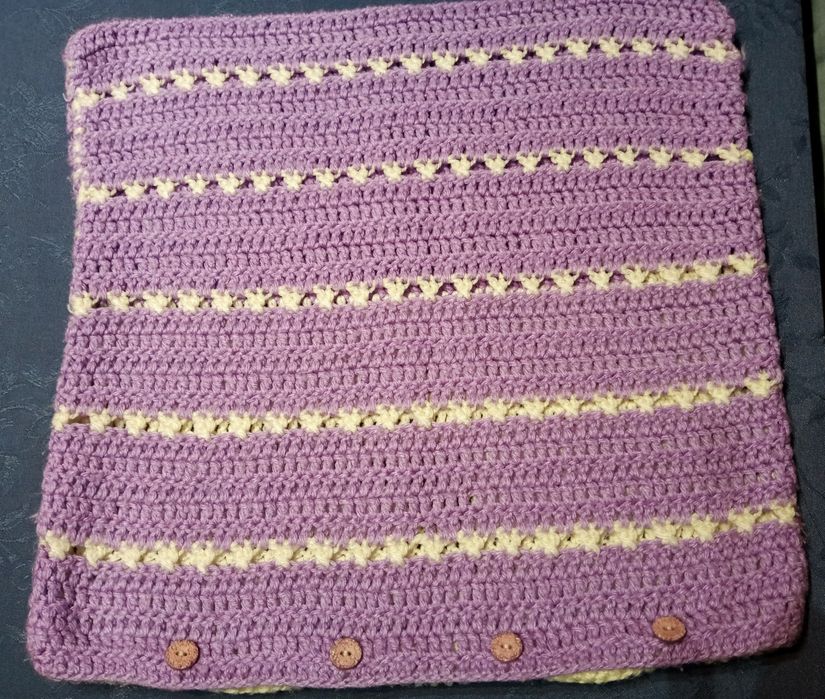 Poszewka z włóczki 37cm/37cm robiona na  drutach z bawełny