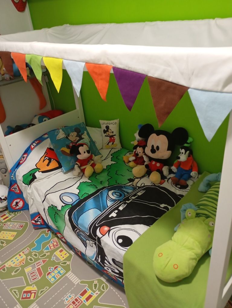 Cama de criança castelo