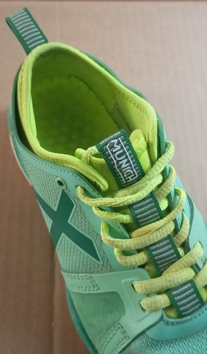 Par de Tênis Munich