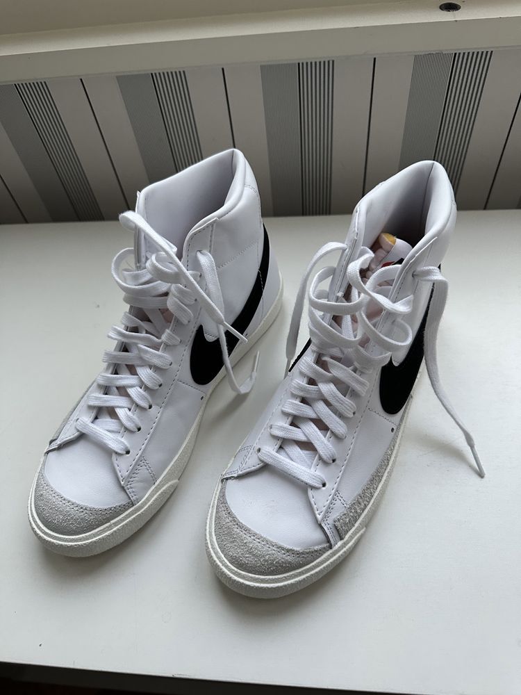 Nike blazer size 40