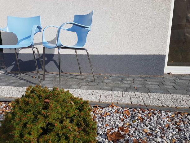 Krzesła ogrodowe tarasowe plastikowe Godfrey Syrett Błękit chromowane