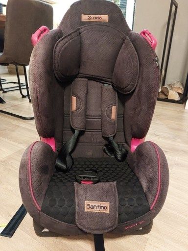 Witam.Sprzedam fotelik samochodowy.