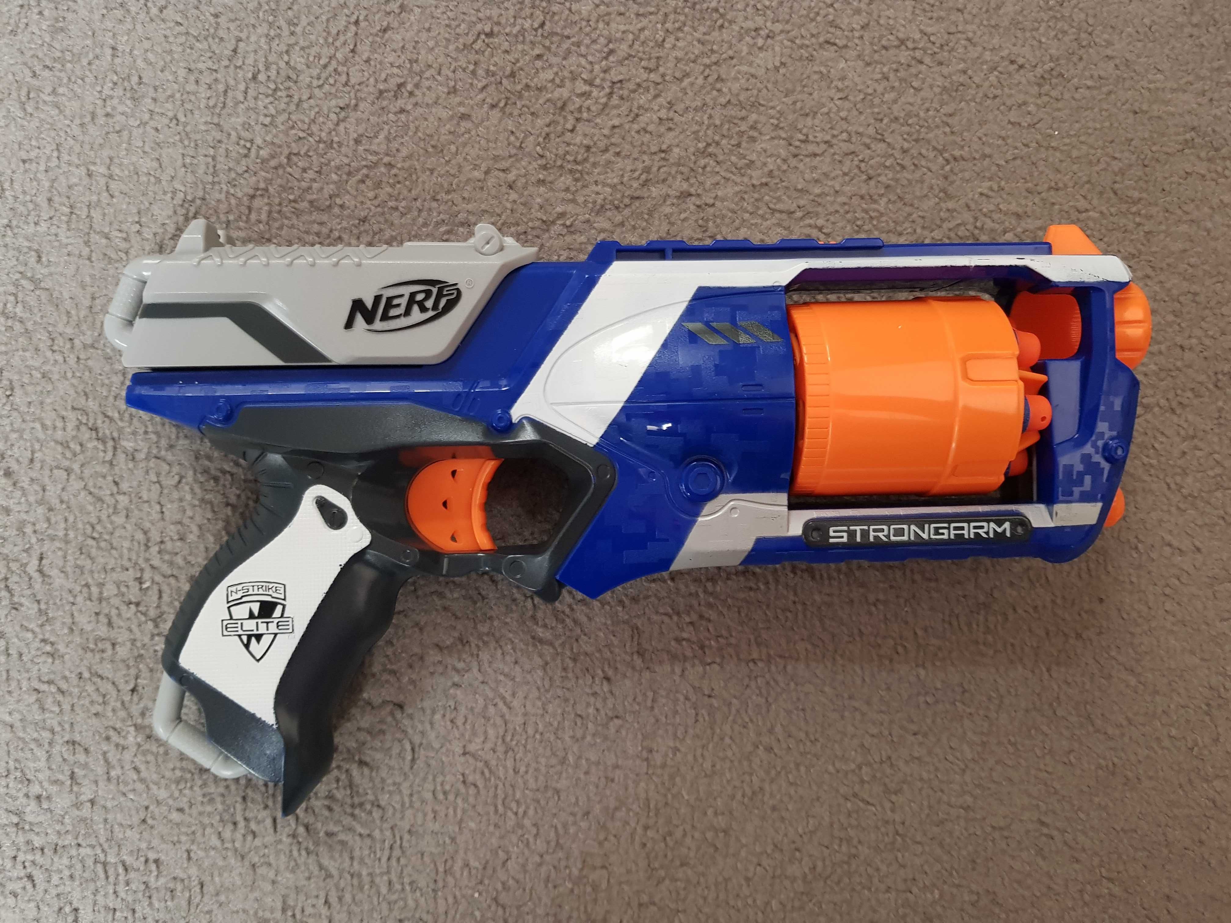 Nerf strongarm z zestawem 6 strzałek elite