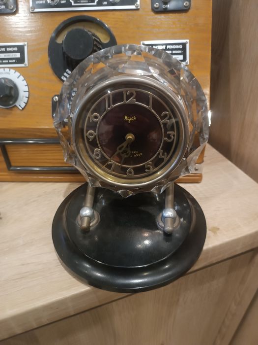 Zegar  kominkowy majak kryształ
