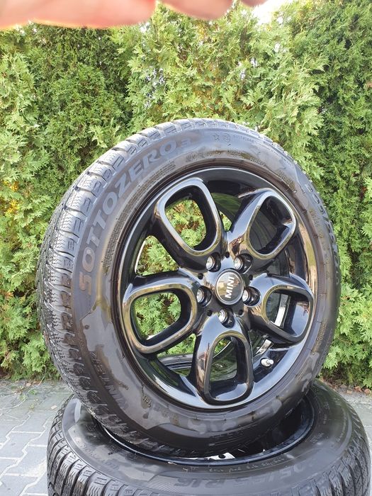 Koła zimowe MINI Clubman F54 205/55 R16 opony Pirelli Sottozero 5x112