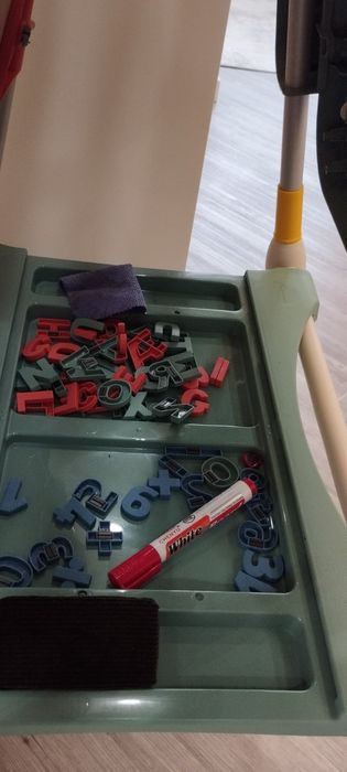 Продам Двосторонній мольберт Smoby Toys Букви і цифри з регулюванням