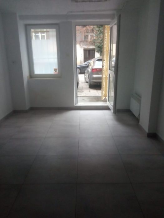 Lokal do wynajęcia od Maja  / biuro/ usługi/ 31 m2. Krzyki