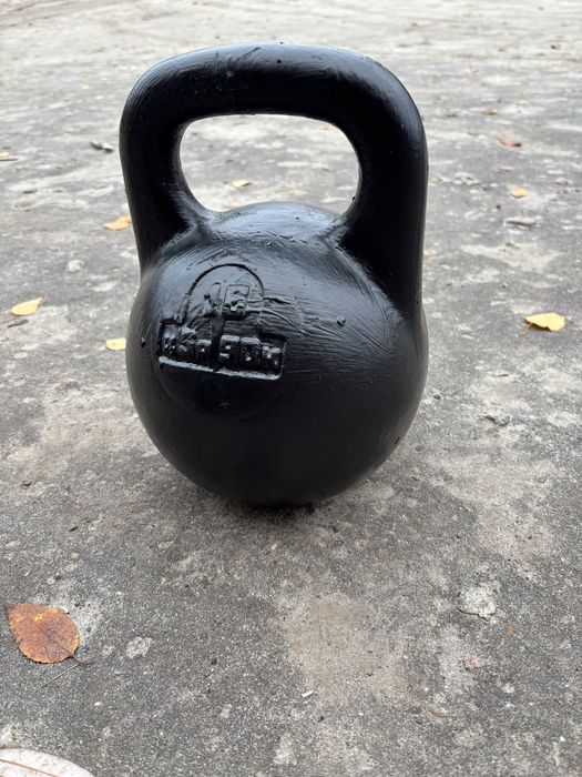 Продам гирю 16 кг