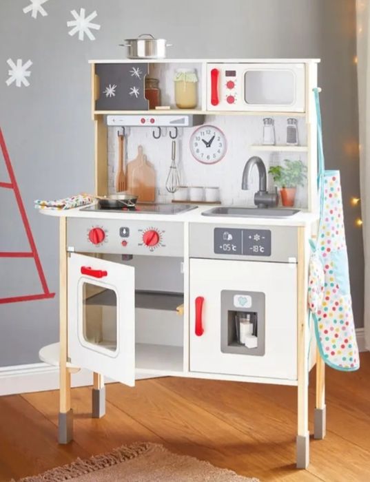 Дитяча дерев'яна кухня PLAYTIVE