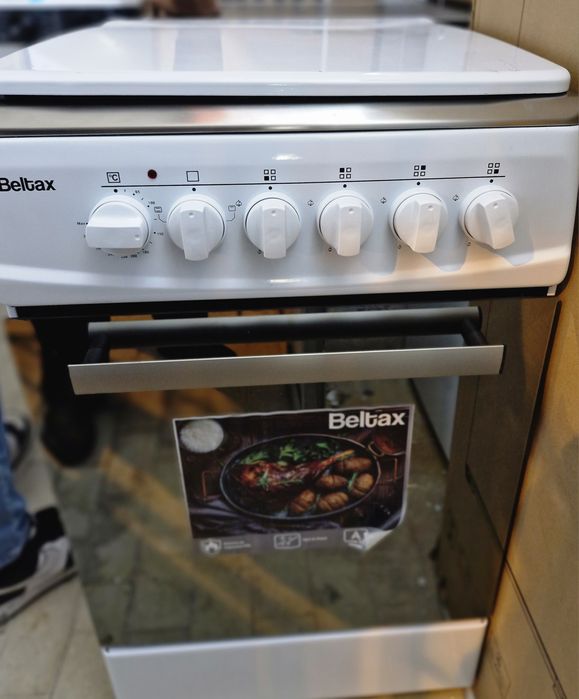 Fogao beltax  bicos a gás + forno eléctrico