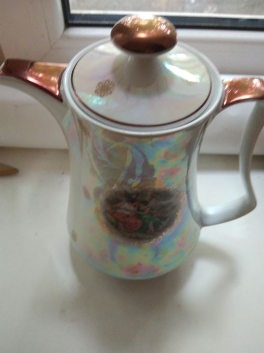 Кофейник из сервиза Мадонна