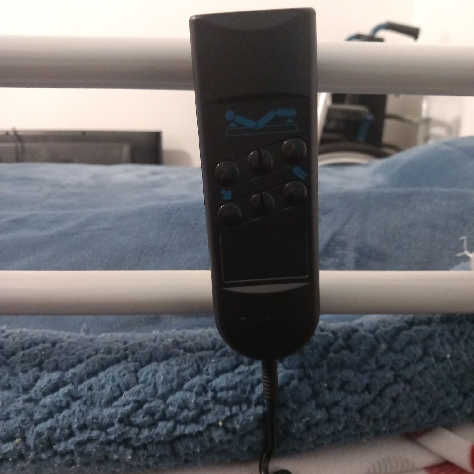 Cama articulada nova sem uso com colchão