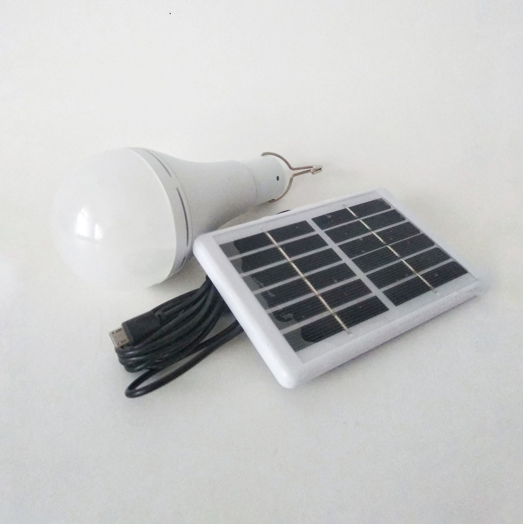 Лампочка на аккумуляторе с солнечной панелью