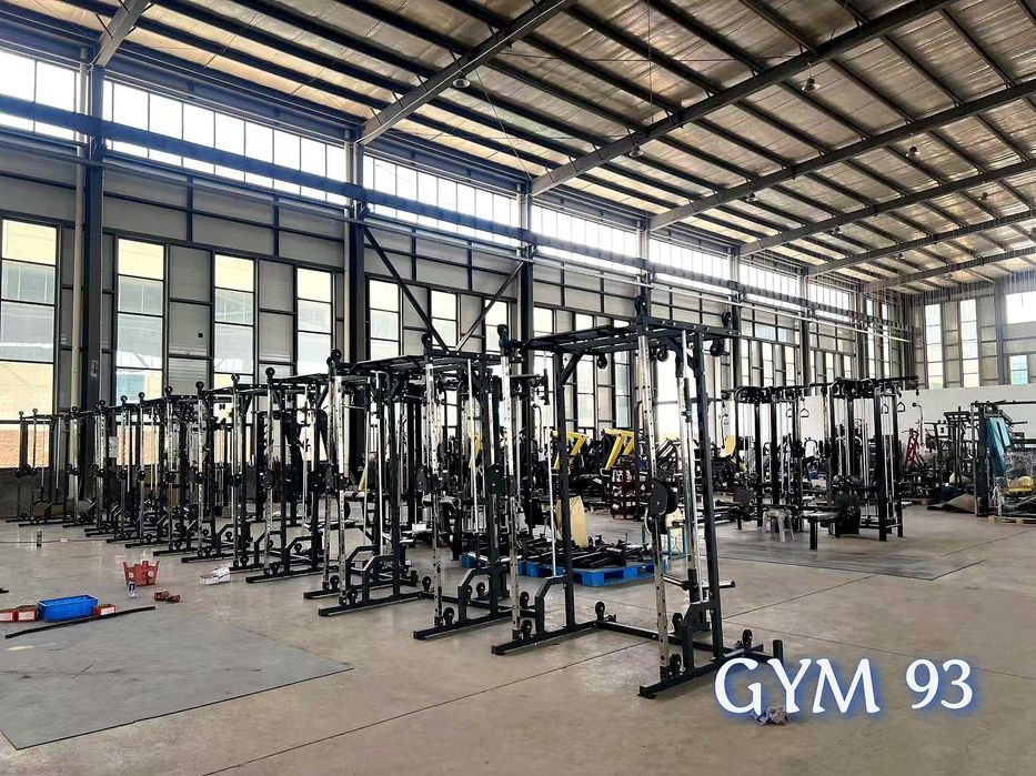 Dostawa 10.2025 Half Rack, Brama, Smith, Wyciąg dolny, Wyciąg górny