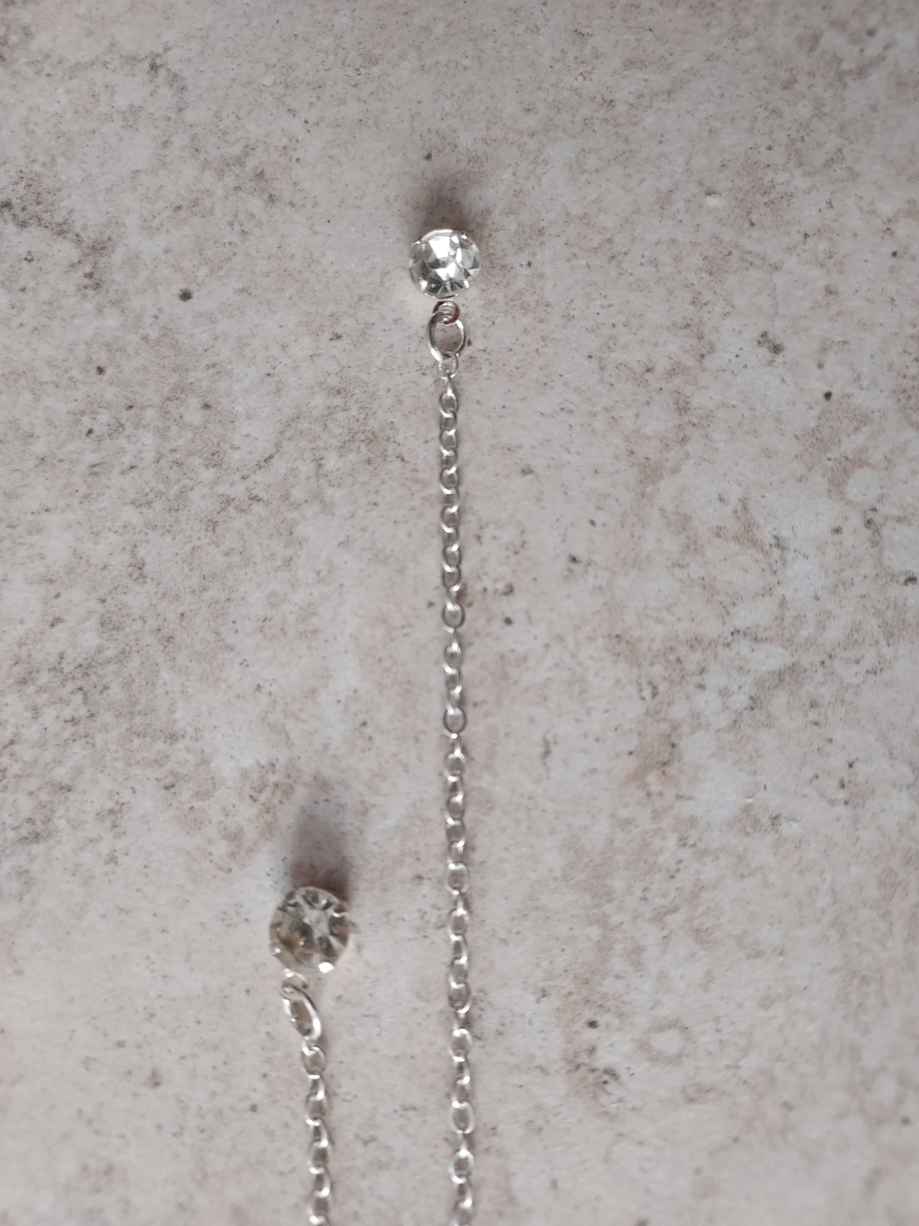 Wisiorek łańcuszek naszyjnik na plecy kolor srebrny