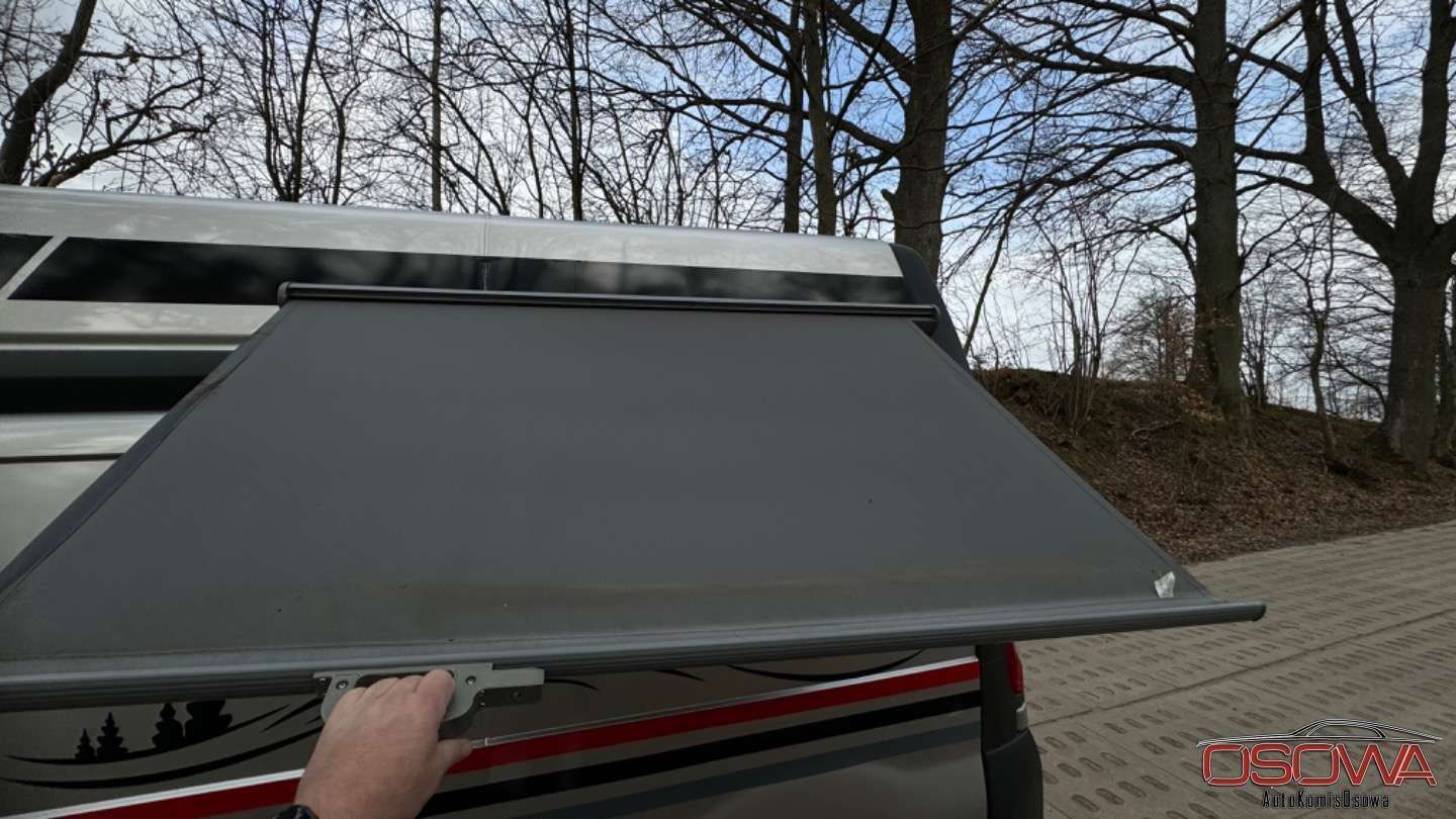 Renault Trafic Kamper 2.0dci klima kuchenka zlew łóżko WC tv przetwornica 230 long