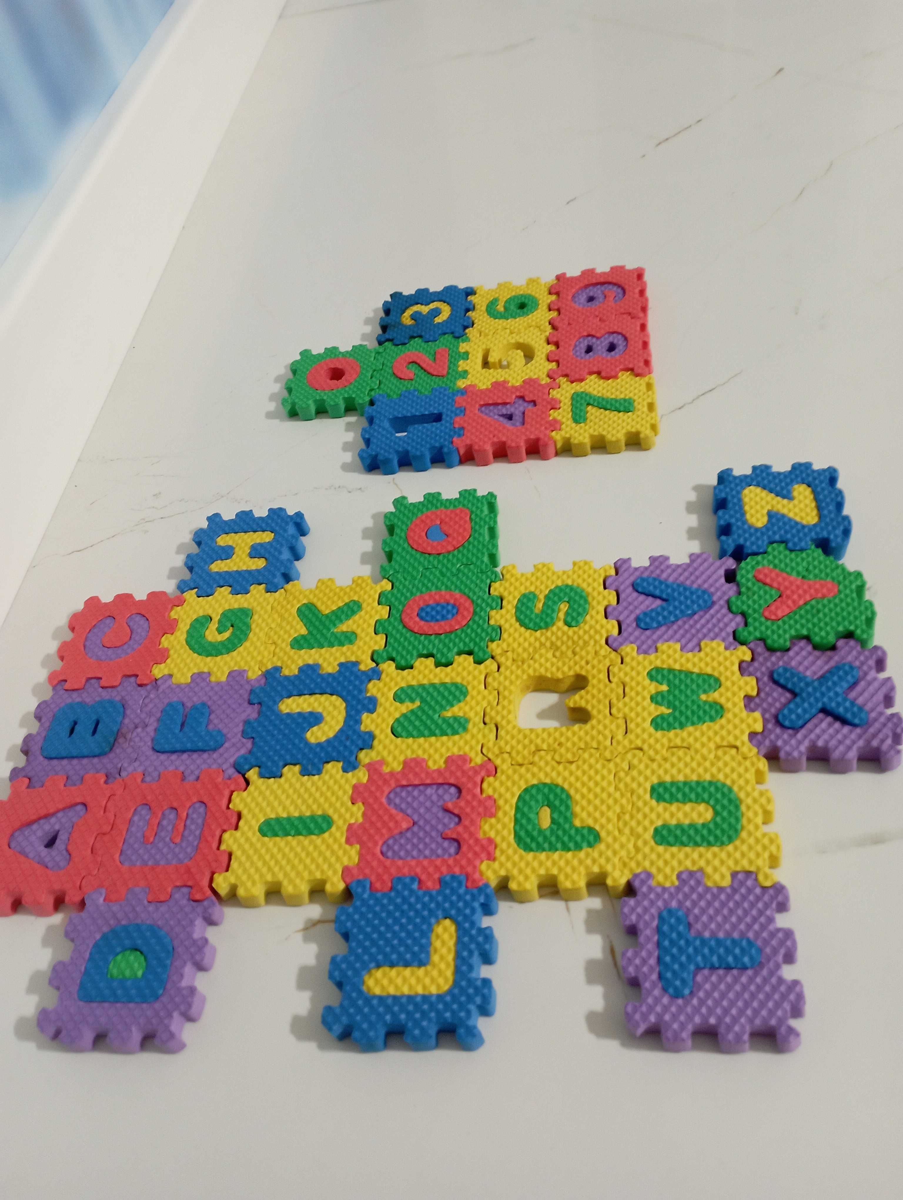 Małe Puzzle piankowe, 5 cm x 5 cm, 36 szt, LITERKI i CYFERKI