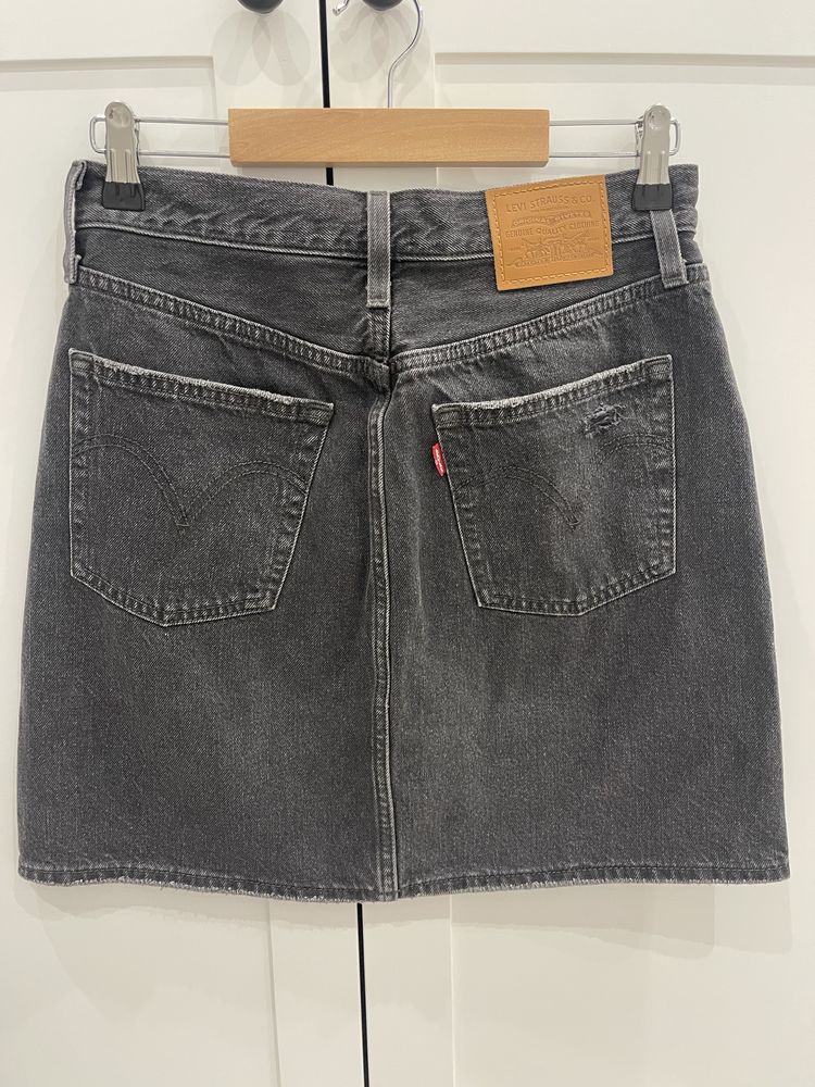 Джинсова спідниця Levi’s, р. 26