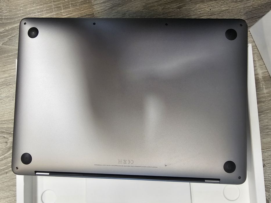 MacBook Pro m1 8gb / 256gb com touchbar