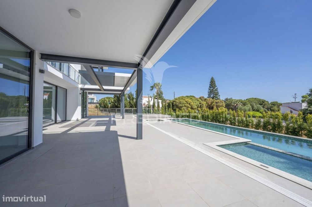 Algarve - moradia contemporânea perto da praia