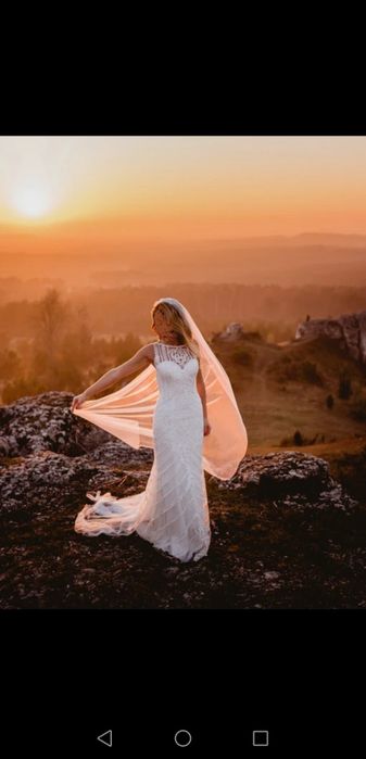 Sukienka ślubna suknia ślubna z trenem Lillian West boho koronkowa