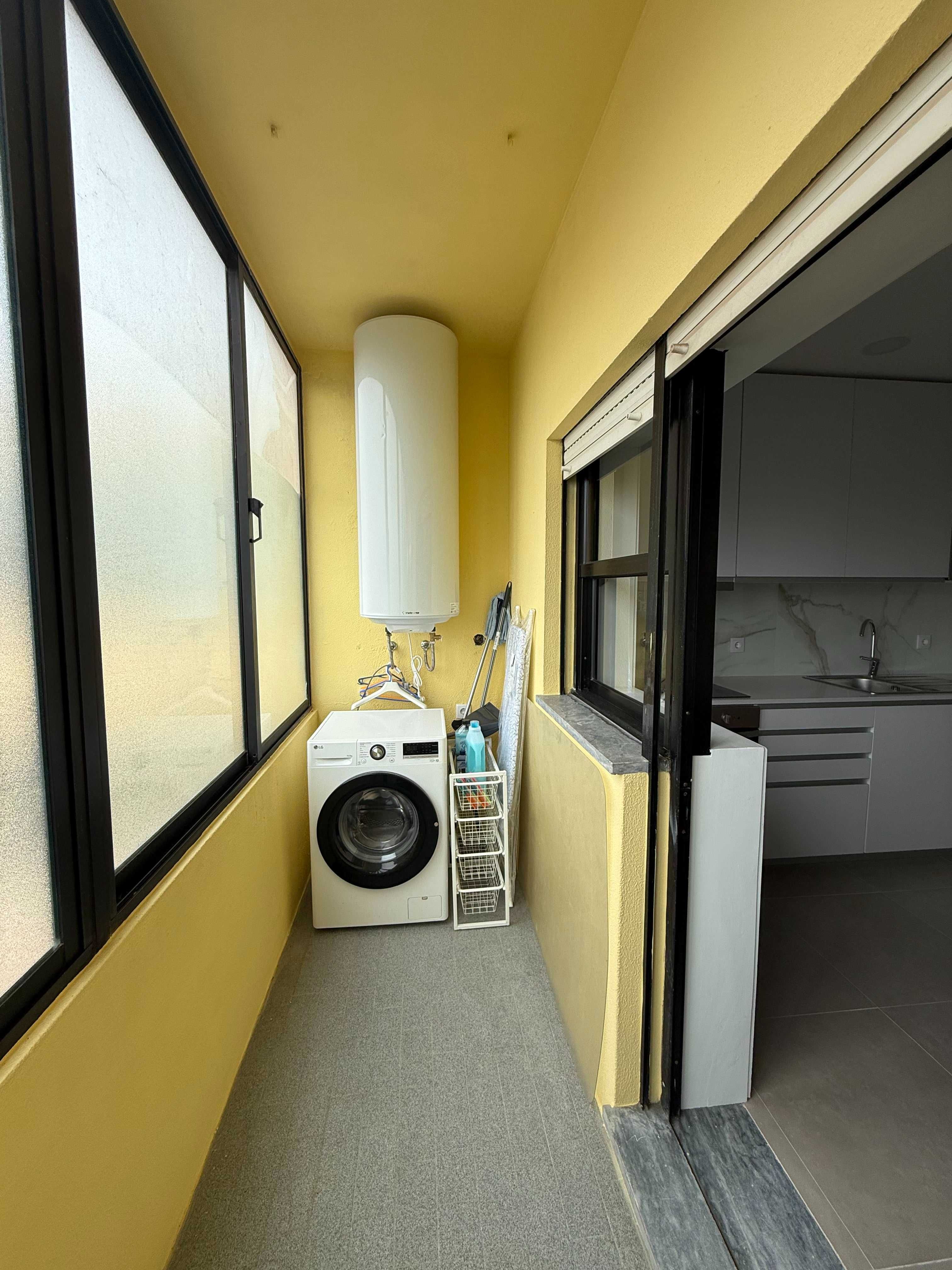 Suite moderna com WC privado e varanda