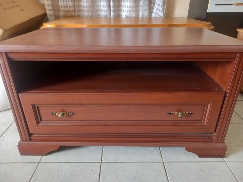 Meble i akcesoria meblowe