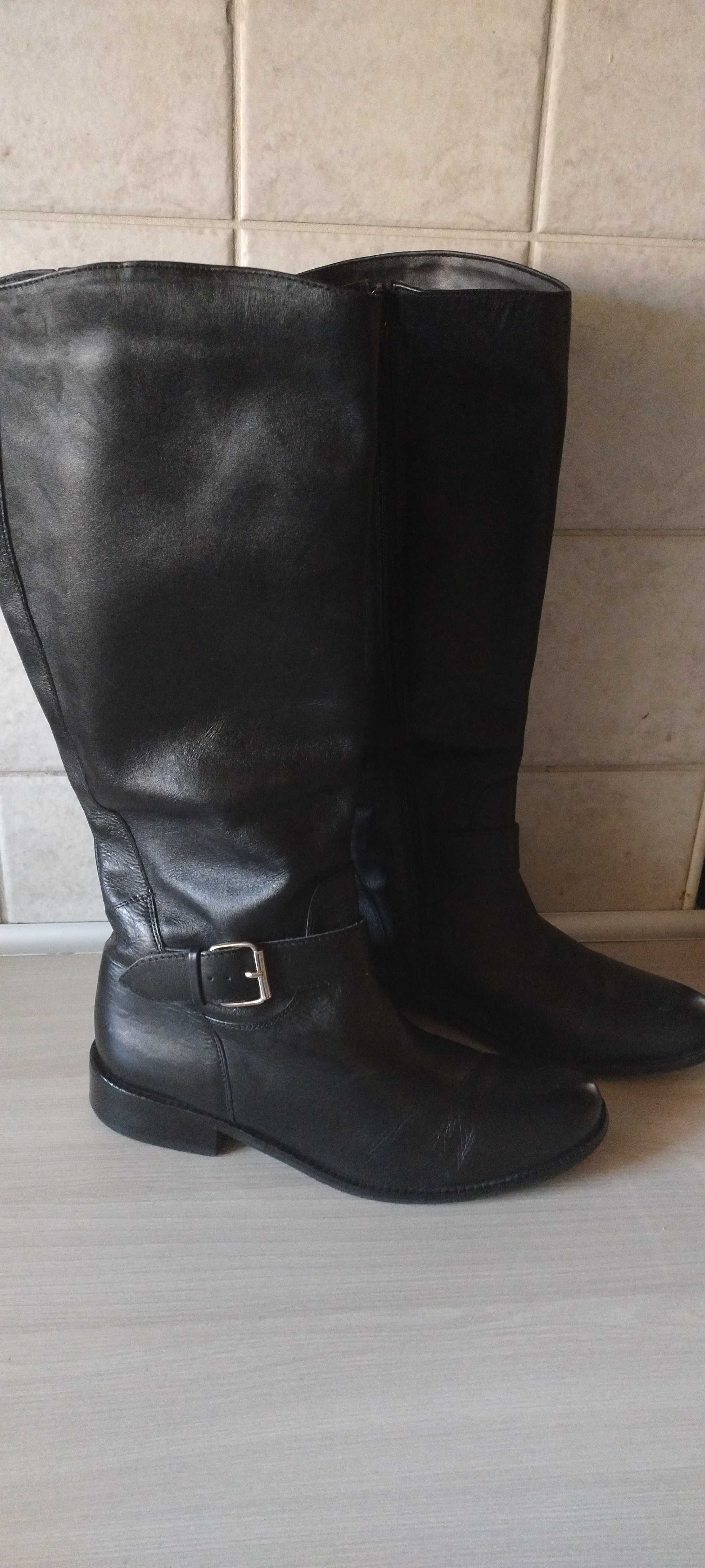 Buty damskie długie z naturalnej skóry .