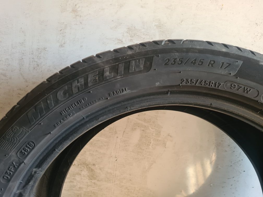 Michelin pilot sport 4 / primacy 4 235/45/17