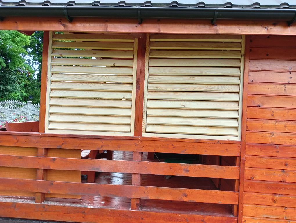 Roleta drewniana, żaluzja drewniana, z desek, shutters