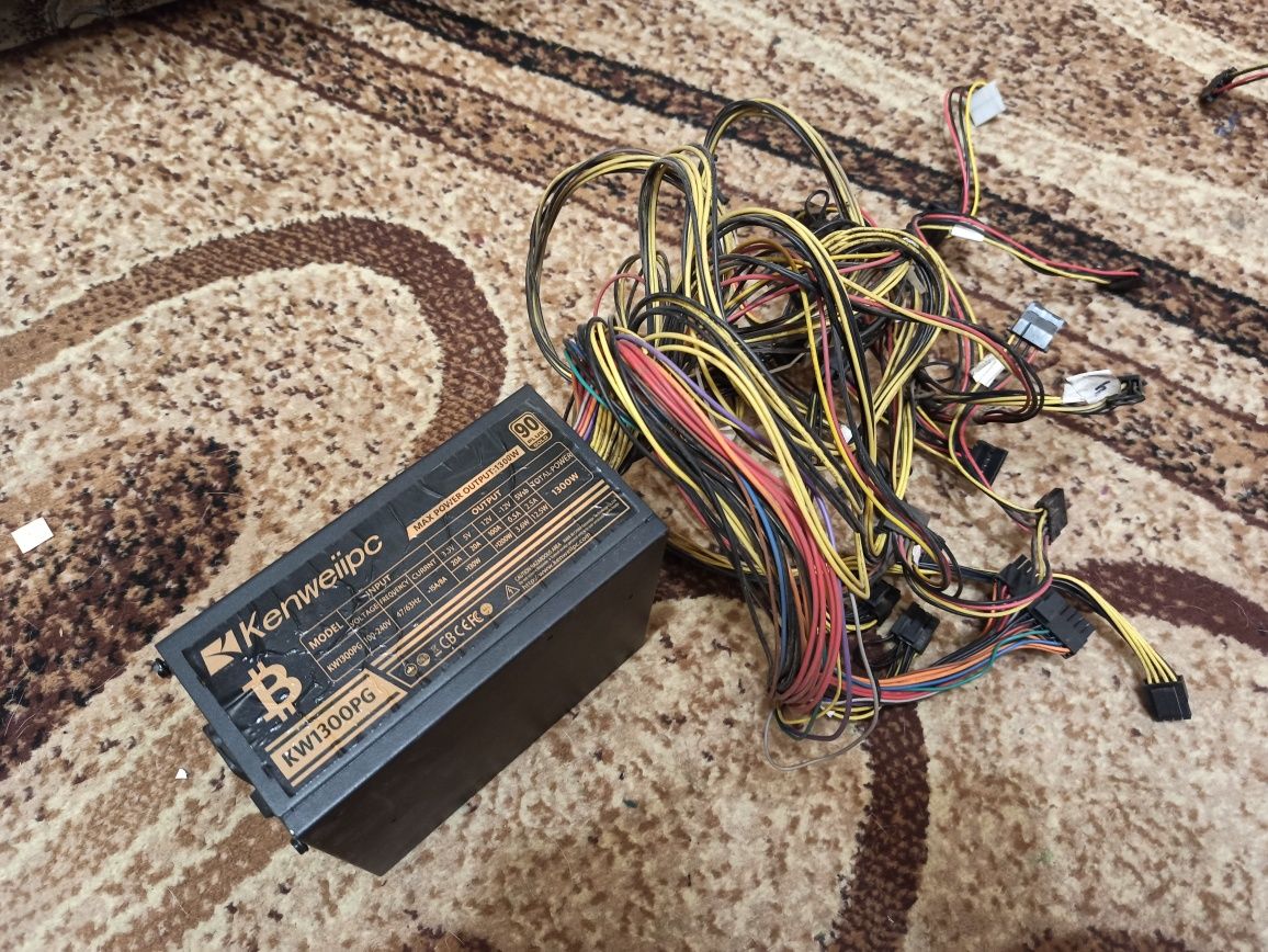 Блок живлення Kenweiipc 1300W для ПК, з ферми