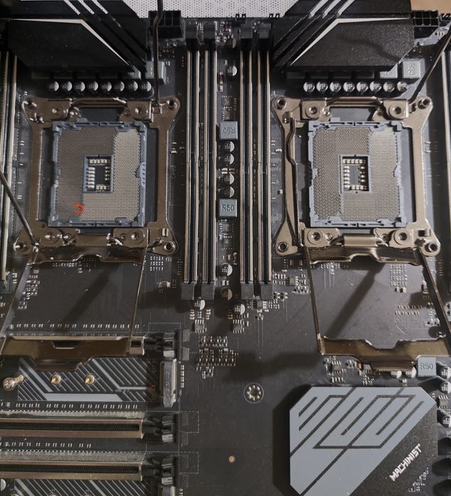 Материнська Machinist X99 - D8 MAX + 2 процесора  xeon