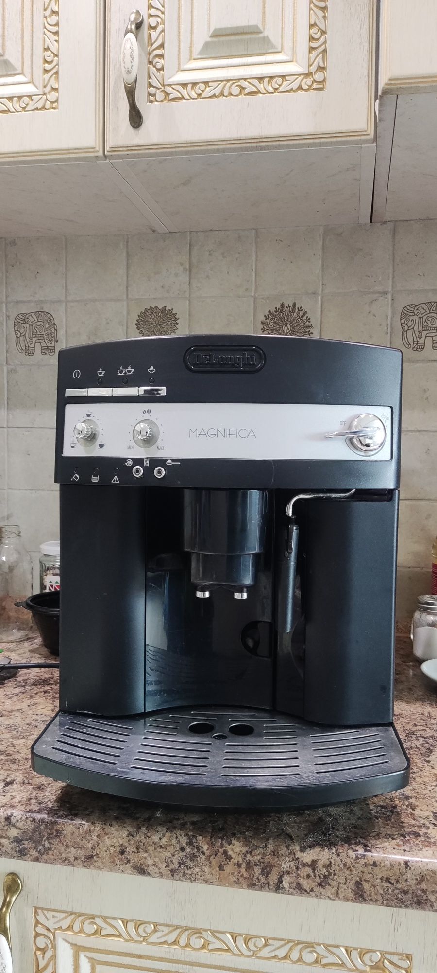 Кофеварка Delonghi esam 3000
