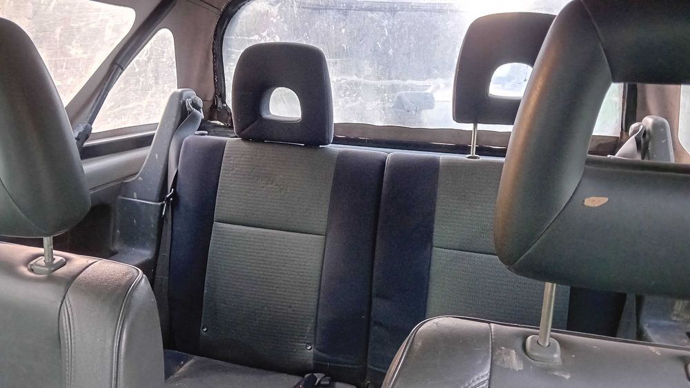 Suzuki grand vitara 1 2.0 3d