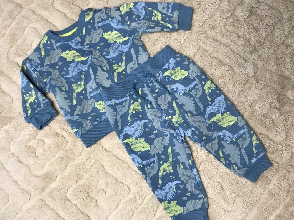 Костюм Primark на хлопчика 6-9 міс/ 74р штани і світшот кофта комплект