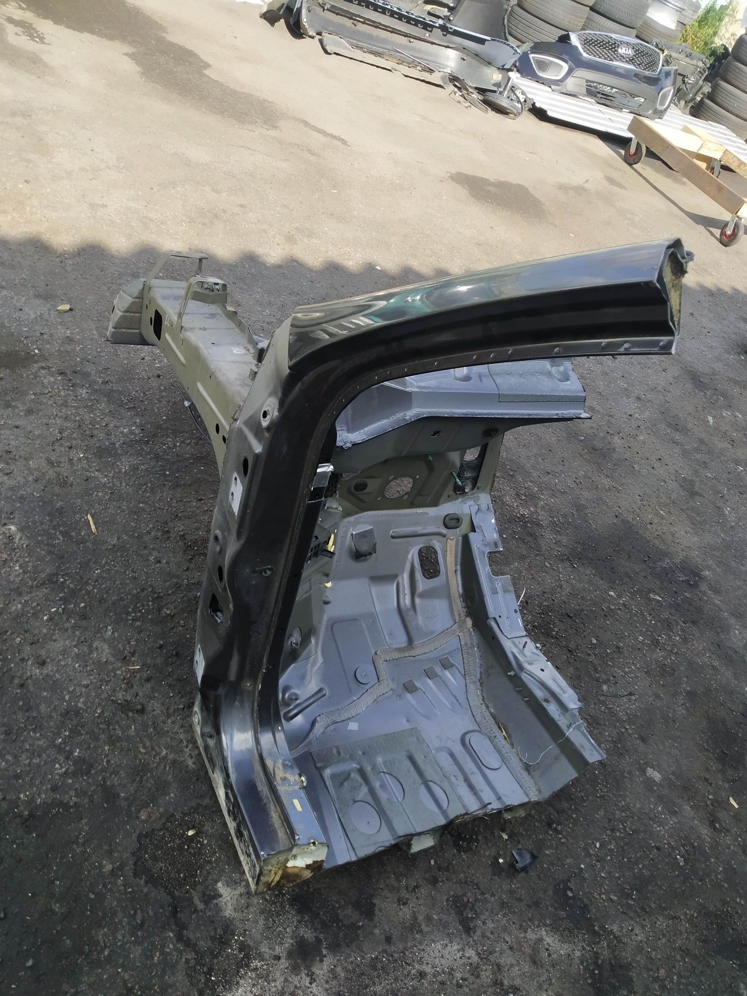 jeep Cherokee kl 2014-18 рік четверть кузова передня ліва